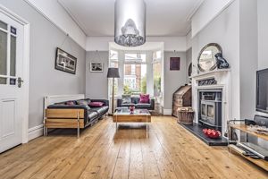 Sitting Room- click for photo gallery